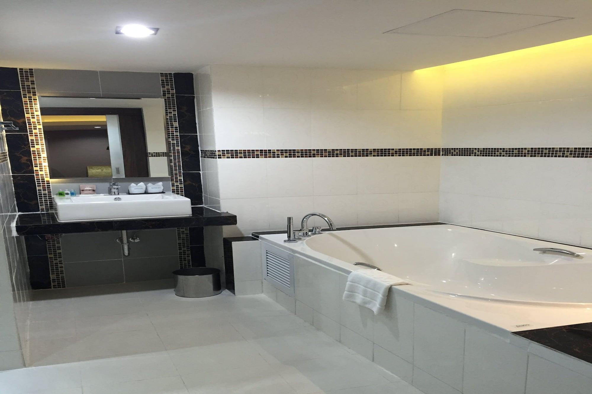 Grand Pink Hotel Hatyai Hat Yai Εξωτερικό φωτογραφία